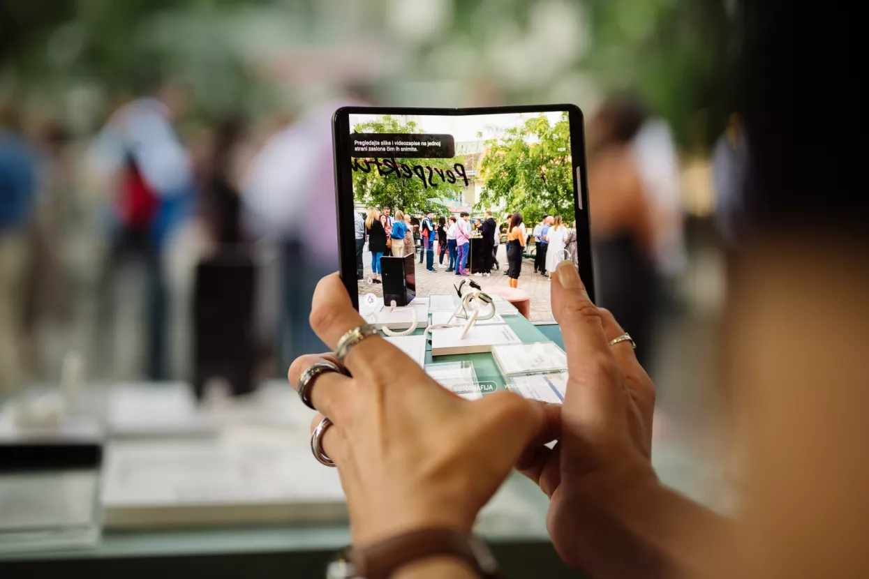 Pogledajte &scaron;iru sliku! Galaxy Z Fold3 5G i Z Flip3 5G stigli su u Hrvatsku