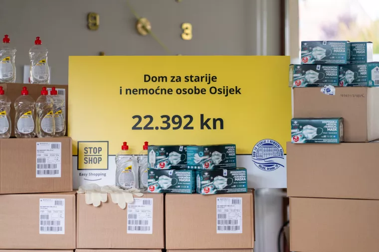 Briga za starije i nemoćne - Retail park STOP SHOP pomaže lokalnoj zajednici tijekom pandemije koronavirusa