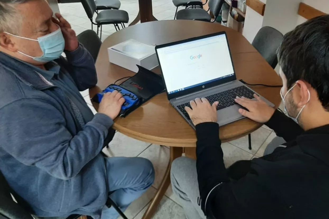 HBOR donirao Glazbenoj &scaron;koli Fran Lhotka kombi za prijevoz učenika, a Udruzi slijepih posebnu informatičku opremu