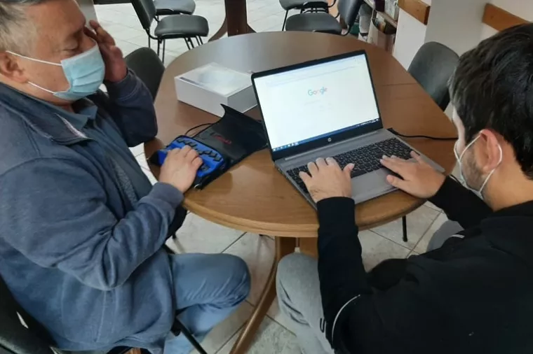HBOR donirao Glazbenoj &scaron;koli Fran Lhotka kombi za prijevoz učenika, a Udruzi slijepih posebnu informatičku opremu