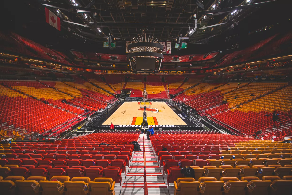 FTX poklonio 500 dolara u kriptovaluti svakom gledatelju u jednom sektoru u areni na otvraranju NBA sezone