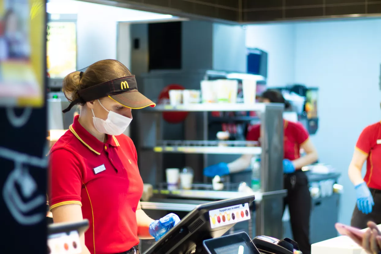 U McDonald'sovim drive-thru restoranima narudžbe će primati AI uređaji