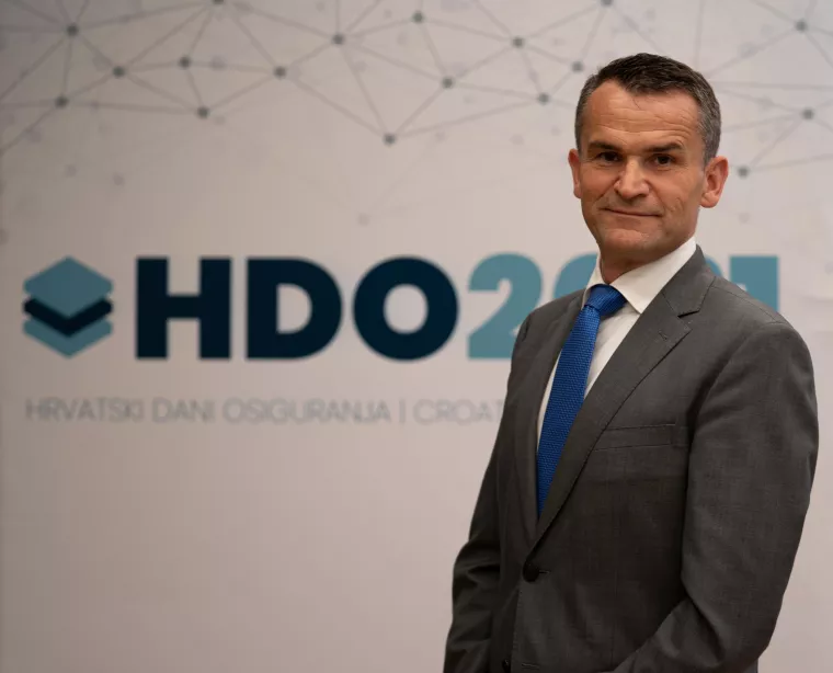 Vladaju izazovna vremena pa se i sektor osiguranja treba prilagoditi