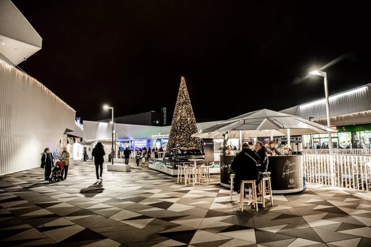 Doživite prvi Z Advent na otvorenom trgu centra