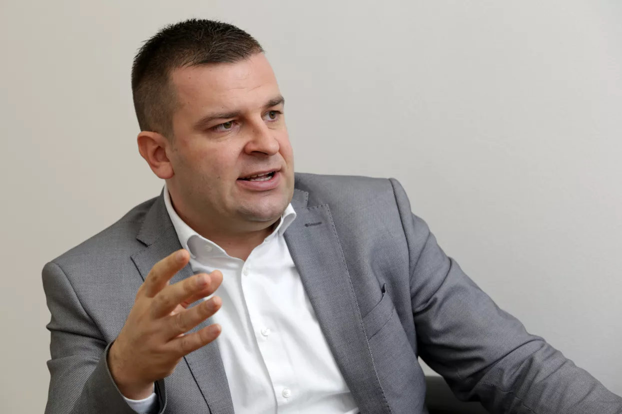 Dario Hrebak (HSLS): Korupcija nije ni&scaron;ta novo u na&scaron;em dru&scaron;tvu. Političari su odraz, slika birača