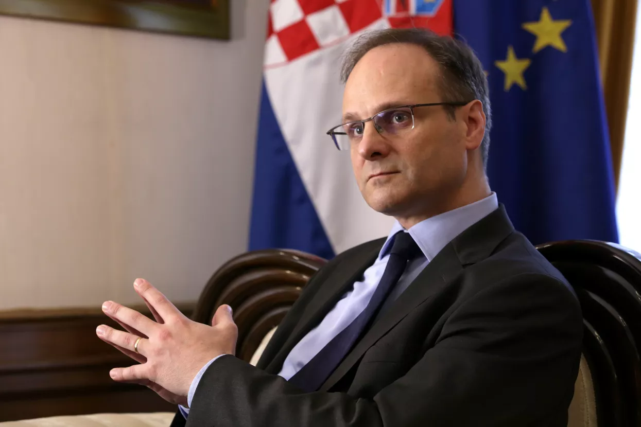 Frka bez razloga zbog 96 kvadrata: Kako je čudnovati kljuna&scaron; hrvatske politike otkrio državnu svinjariju