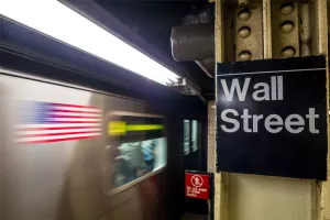 Wall Street o&scaron;tro pao, strah od stagflacije