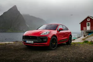 Rat i nesta&scaron;ica poluvodiča prekinuli proizvodnju Porschea