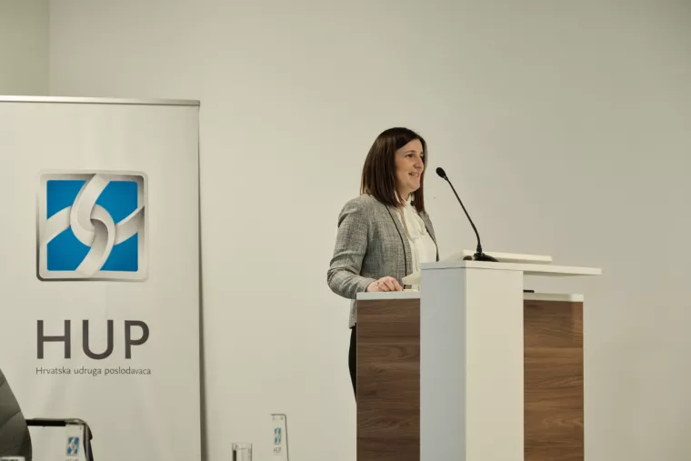 Nefinancijsko izvje&scaron;tavanje kreće od 2024., održivo poslovanje bit će preduvjet za financiranje projekata