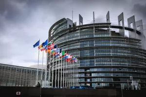 Europarlamentarci traže potpuni embargo na uvoz ruske nafte, ugljena, nuklearnog goriva i plina