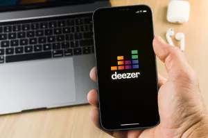Modni mogul Fran&ccedil;ois Pinault preuzima streaming platformu Deezer