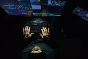Novo oružje predatora: Muž ženu vreba 'stalkerwareom' &ndash;rjeđe obratno