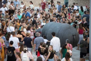 &Scaron;ibenikom povodom dječjeg festivala pro&scaron;etao nilski konj Nellie