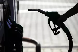 Vlada na jo&scaron; 14 dana produžila zamrzavanje cijena osnovnih goriva