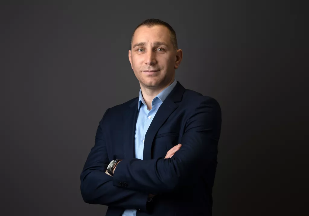 [Oni koji dolaze &ndash; TOP 100] Parkirali&scaron;ne barijere, platforma Robotiq.ai, najbolja sportska aplikacija, robotski restoran&hellip;