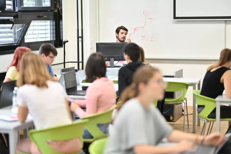 &Scaron;esto izdanje ljetne &scaron;kole Innovation Academy: Velik odaziv djevojaka za područje IT-a