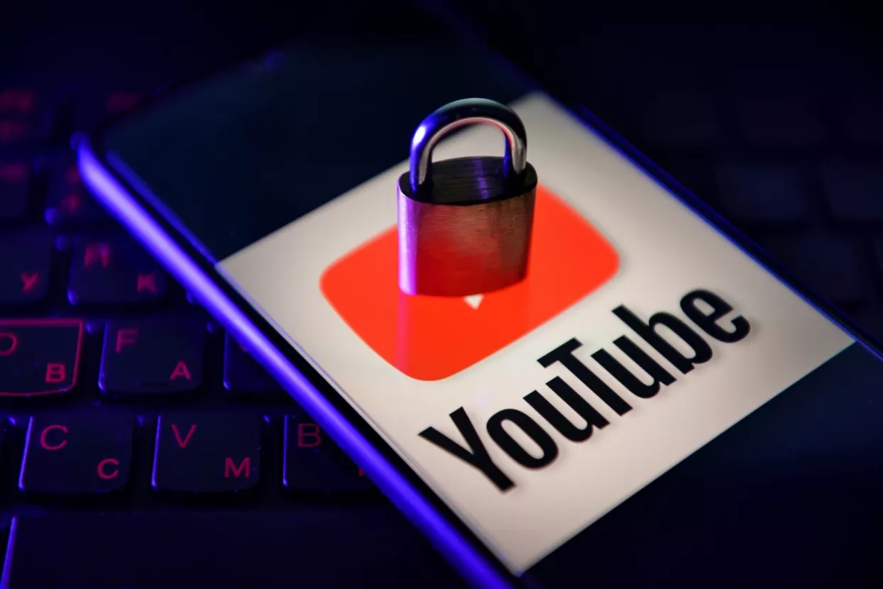 YouTube potiho ukinuo cenzuru u vezi s Covidom