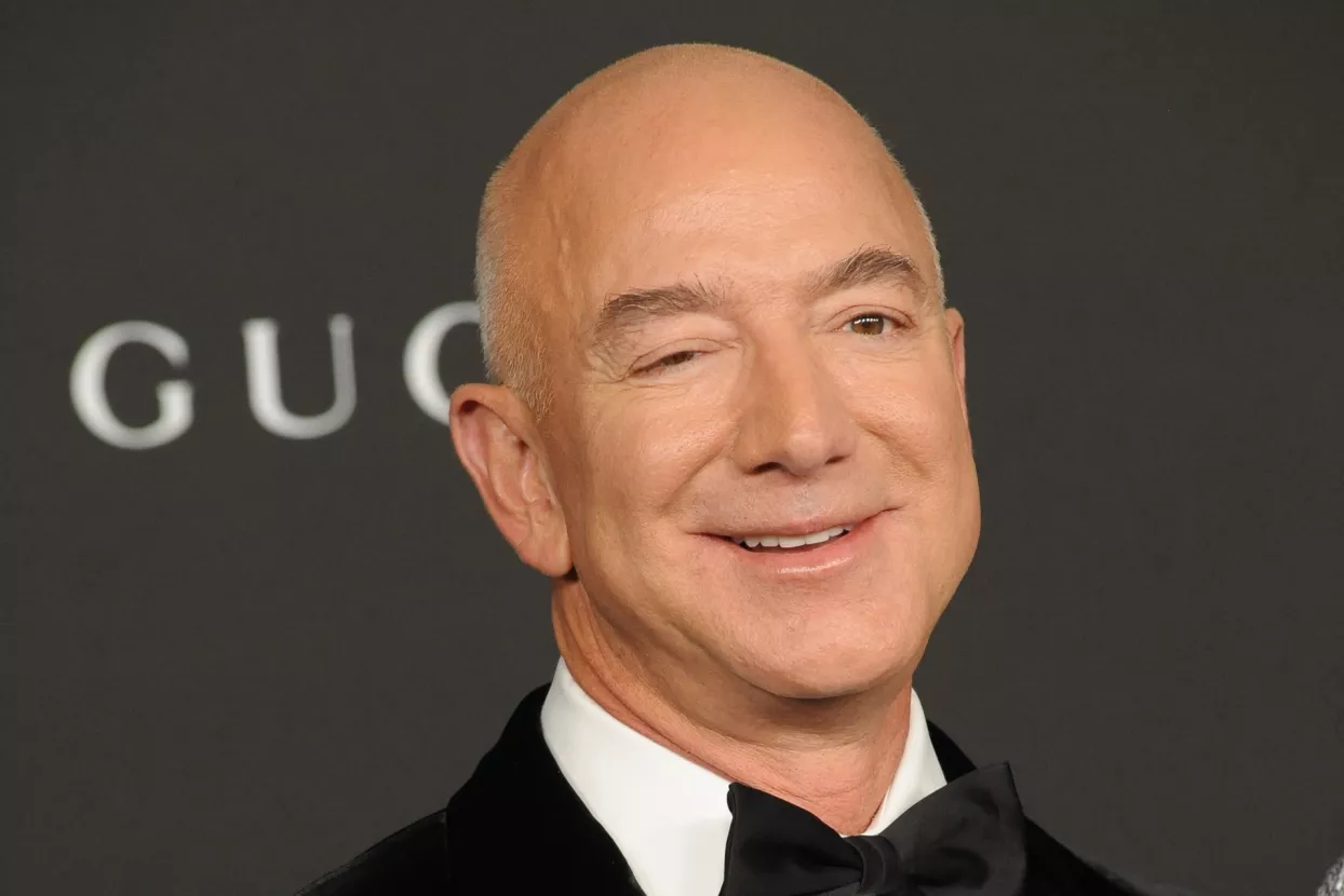 Jeff Bezos vi&scaron;e nije druga najbogatija osoba na svijetu, pretekao ga najimućniji Azijat