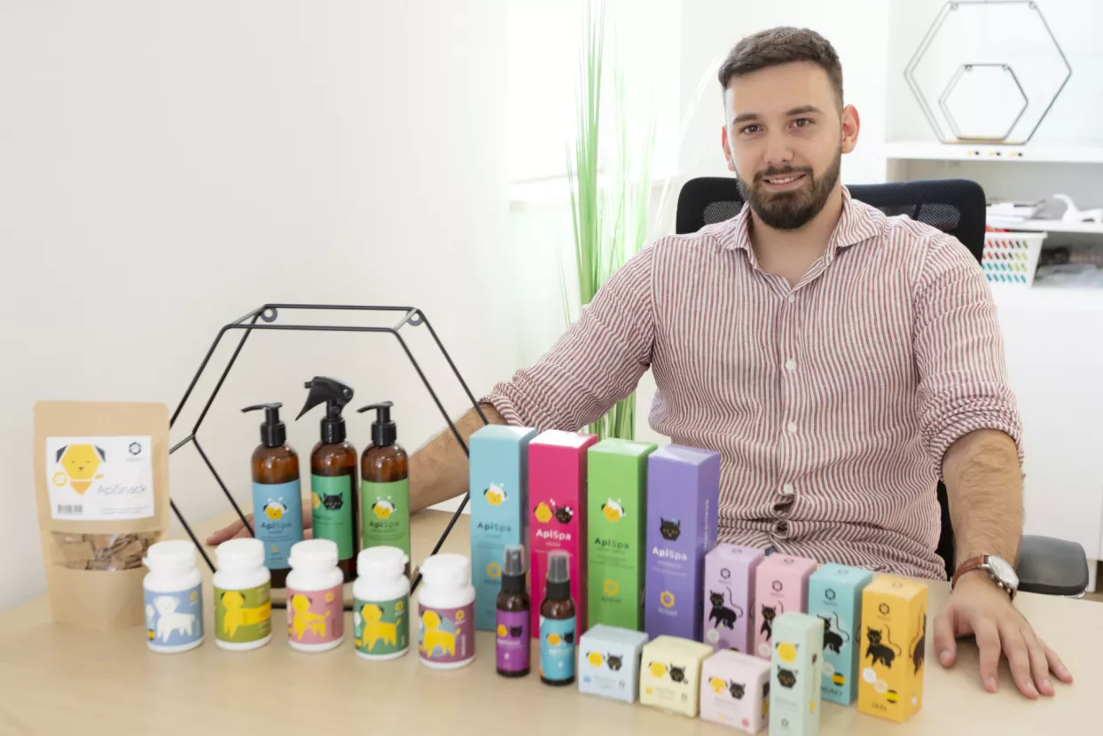 Ivan Radić, Apipet