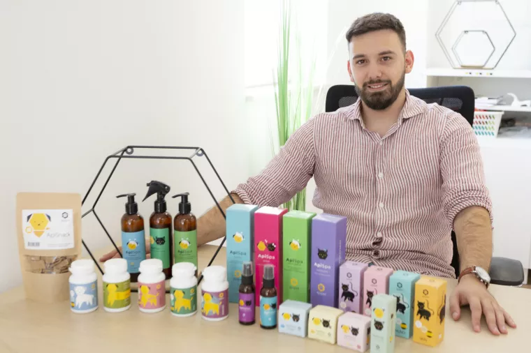 Ivan Radić, Apipet
