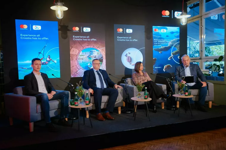 Josip Mikulić, Kristjan Staničić, Gea Kariž, Zoran &Scaron;prajc
