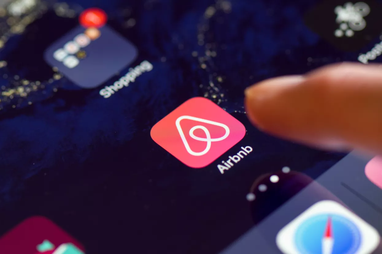 airbnb IPO