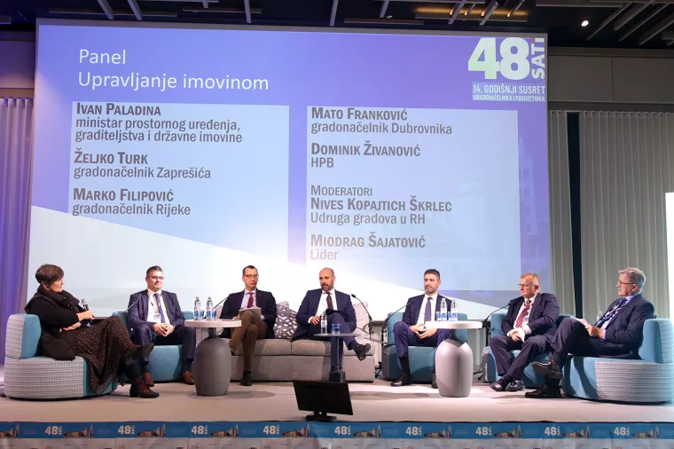 14. susret gradonačelnika i poduzetnika. Panel o upravljanju imovinom: Nives Kopajtich &Scaron;krlec, Dominik Živanović, Marko Filipović, Ivan Paladina, Mato Franković, Željko Turk i Miodrag &Scaron;ajatović