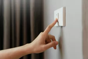 U&scaron;teda energije, struja, električna energija, svjetlo