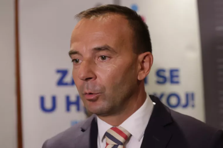 Predstavljanje mjera aktivne politike zapo&scaron;ljavanja Ministarstva rada i mirovinskog sustava<br>Ale&scaron; Ekar Chromos
