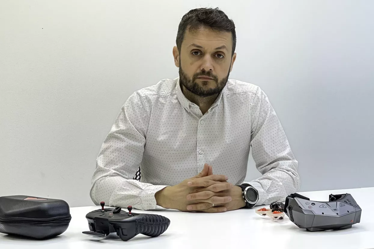 Dragan Kovačević, Orqa