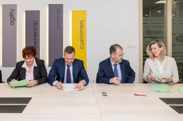 Jasna Pipunić, Sini&scaron;a Komnenović, Sini&scaron;a Koritnik, Martina Slunjski