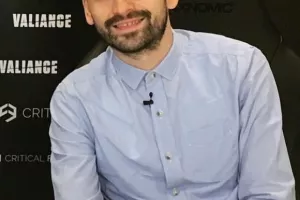 Gaming YouTuber Neno Hadžihajdić poznatiji kao PvtMole obja&scaron;njava kako Patreon, Fanfix i slične platforme kod nas jednostavno ne prolaze jer su napravljene za američko trži&scaron;te. On upotrebljava YouTube Super Chat gdje gledatelji mogu donirati tijekom emitiranja uživo, a na Trovu vi&scaron;e nije aktivan 