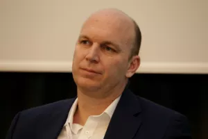 STVARANJE VRIJEDNOSTI U SVIJETU POVEĆANE KOMPLEKSNOSTI - CORTUGLI, OKRUKLI STOL, Adrian Ježina