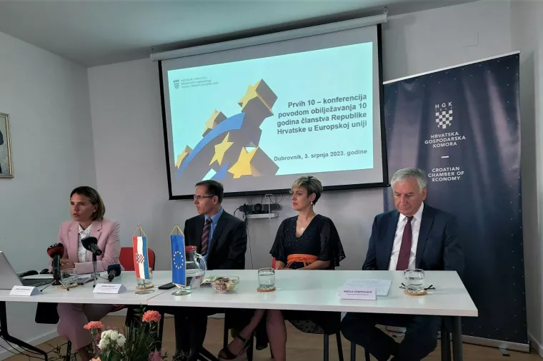 Zrinka Raguž, goran &Scaron;aravanja, Nikolina Trojić, nikolina Dobroslavić