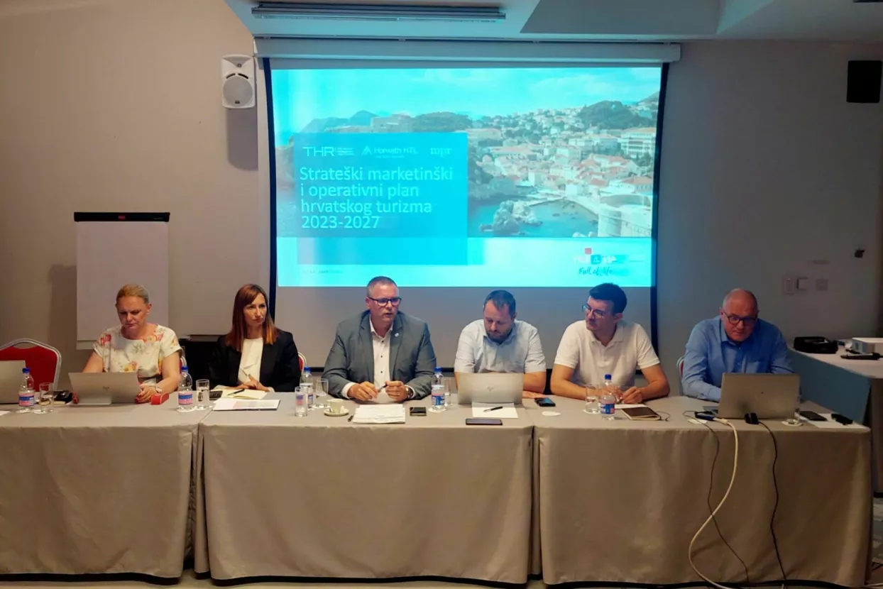 Koordinacijski sastanak HTZ-a i turističkih zajednica Zadarske županije