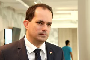 Egzodus činovnika: Petina ih napu&scaron;ta državnu službu?