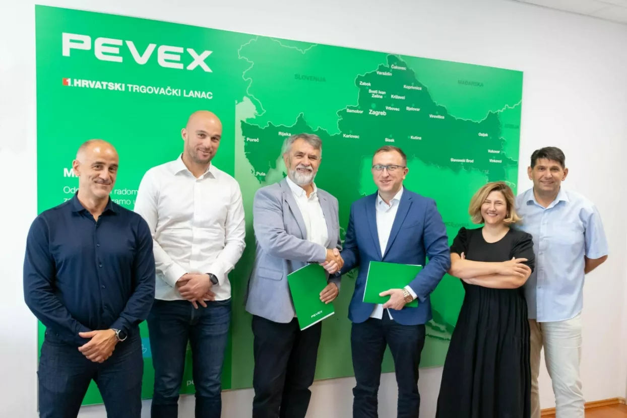 Član Uprave Projektgradnje plus Antonio Bukić, član Uprave PEVEXA Ivan Jukić, član Uprave Projektgradnje plus Zoran &Scaron;korić, predsjednik Uprave PEVEXA Kre&scaron;imir Bubalo, članica Uprave PEVEXA Renata Duka i pomoćnik Uprave PEVEXA Željko Mandić
