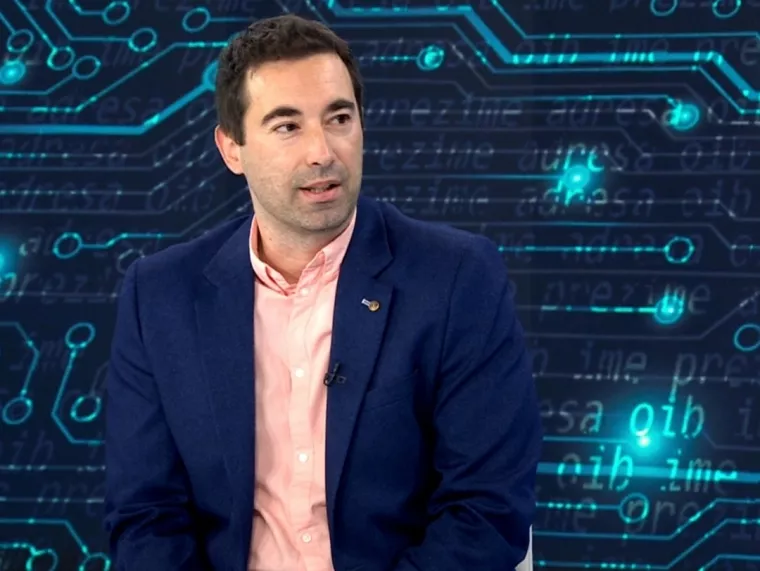 Petar Vu&scaron;ković, Q Norma, ekonomski analitičar i konzultant