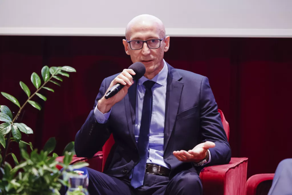 Zoran Ković, Dukat