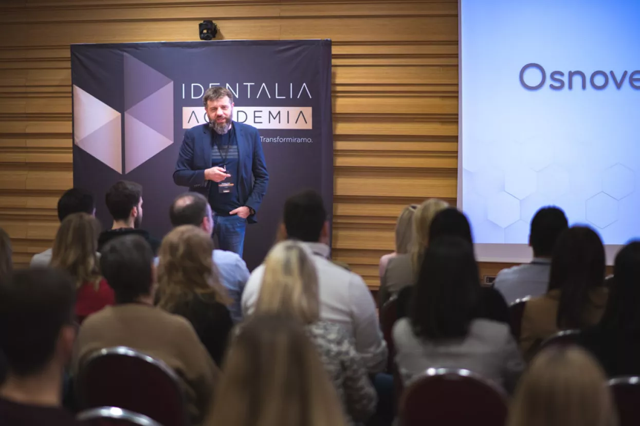 Kre&scaron;imir Rich, Identalia Academia