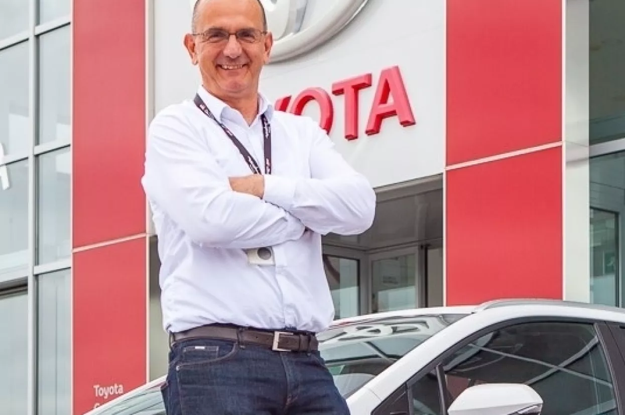 Kre&scaron;imir Bago, Toyota Croatia<br>-Usporedo s razvojem vozila, stalno se smanjuju emisije i u tvornicama, a krajem pro&scaron;le godine predsjednik Toyote Akio Toyoda objavio je kako će Toyota ugljičnu neutralnost u proizvodnim pogonima ostvariti do 2035.<br>