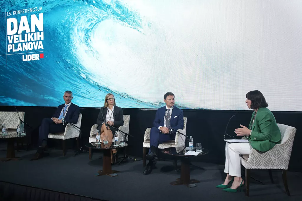 Dan velikih planova 2023. Okrugli stol: Izazovi u 2024. - kako se pripremiti. Gordan Kolak, Zsuzsanna Ortutay, Igor Čičak i Gordana Gelenčer