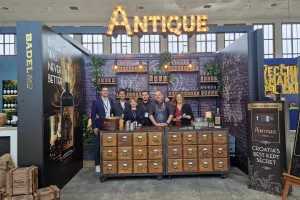 Badel, Antique