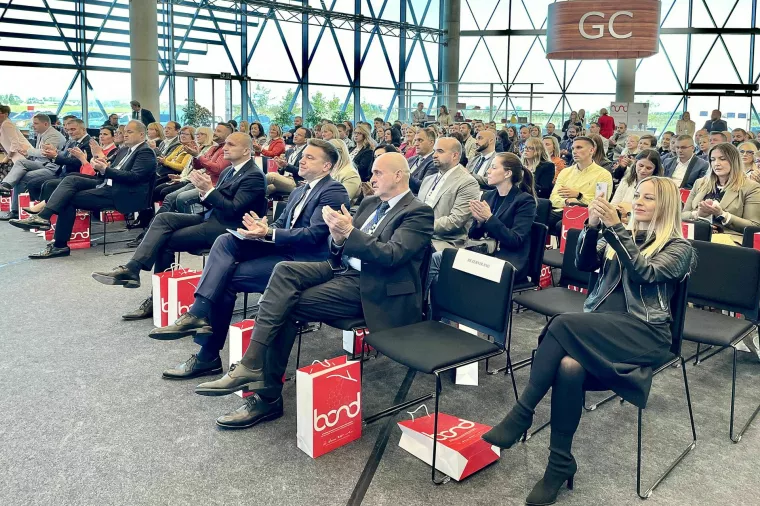 Bond2 Konferencija