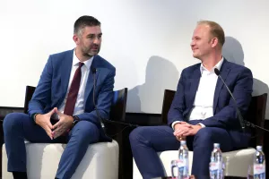 15. godi&scaron;nji susret gradonačelnika i poduzetnika 48 sati 2023. Okrugli stol: Izmjene u poreznom sustavu s osvrtom na porez na dohodak. Mato Franković i Mi&scaron;el Jak&scaron;ić