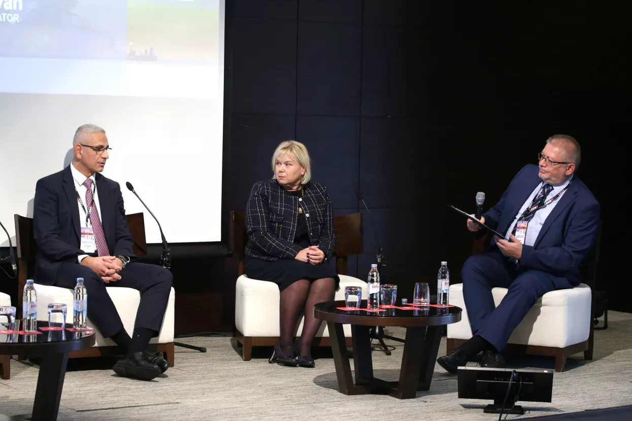 15. godi&scaron;nji susret gradonačelnika i poduzetnika 48 sati 2023. Okrugli stol: Financiranje projekata Jedinica lokalne samouprave. Boris Bekavac, Suzana Lau&scaron;in Katanec i Goran Litvan