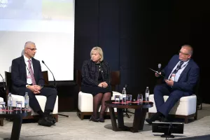 15. godi&scaron;nji susret gradonačelnika i poduzetnika 48 sati 2023. Okrugli stol: Financiranje projekata Jedinica lokalne samouprave. Boris Bekavac, Suzana Lau&scaron;in Katanec i Goran Litvan
