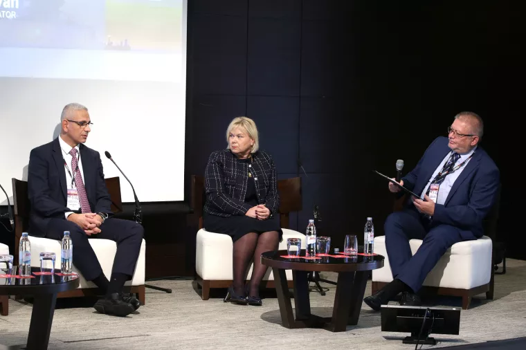 15. godi&scaron;nji susret gradonačelnika i poduzetnika 48 sati 2023. Okrugli stol: Financiranje projekata Jedinica lokalne samouprave. Boris Bekavac, Suzana Lau&scaron;in Katanec i Goran Litvan