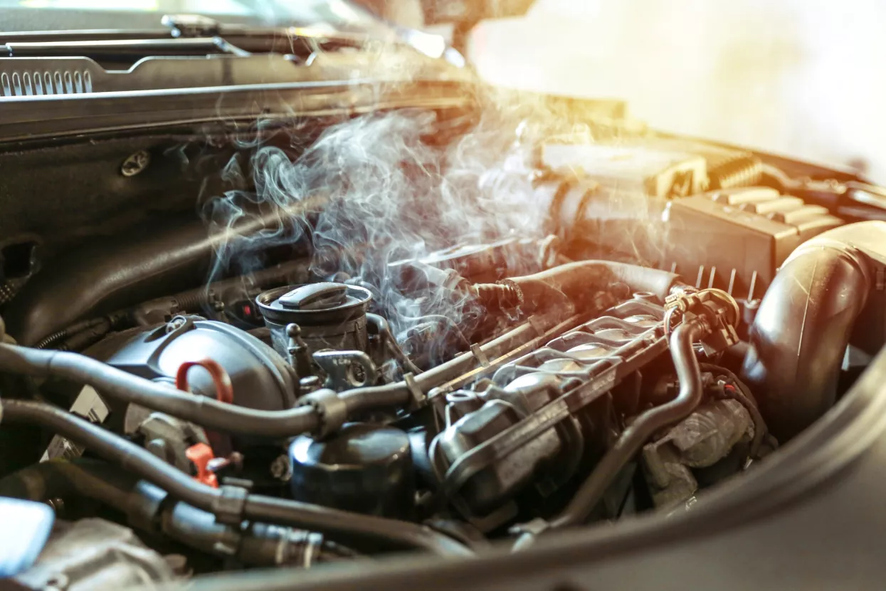 Pregrijani motor, auto, pregrijana ekonomija, dim, para, automobili, vozilo