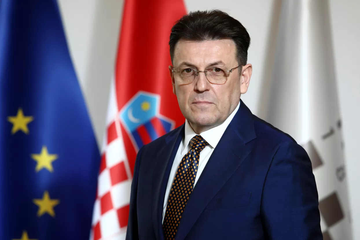  Luka Burilović 